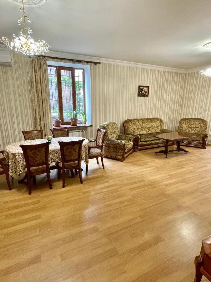 Apartment In The Center Of Erévan Extérieur photo