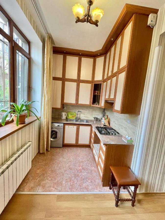 Apartment In The Center Of Erévan Extérieur photo